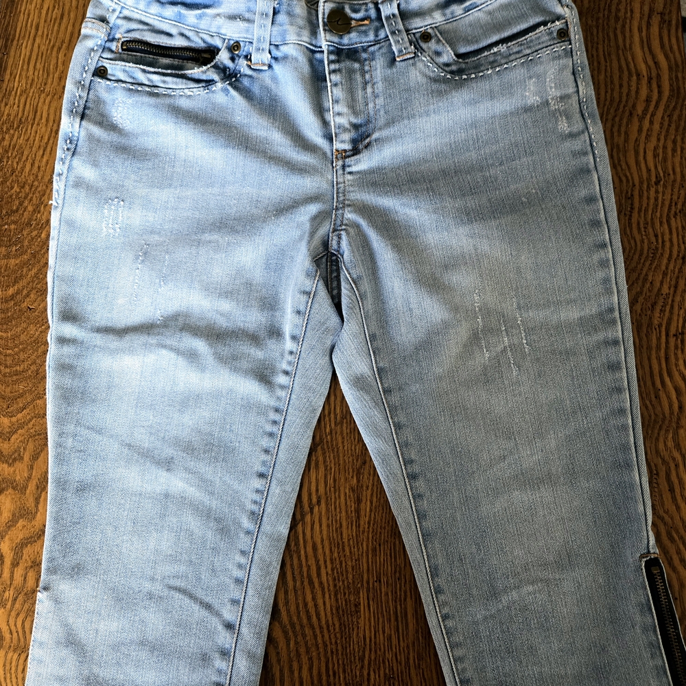 INC International Concepts Light Wash Skinny Jeans